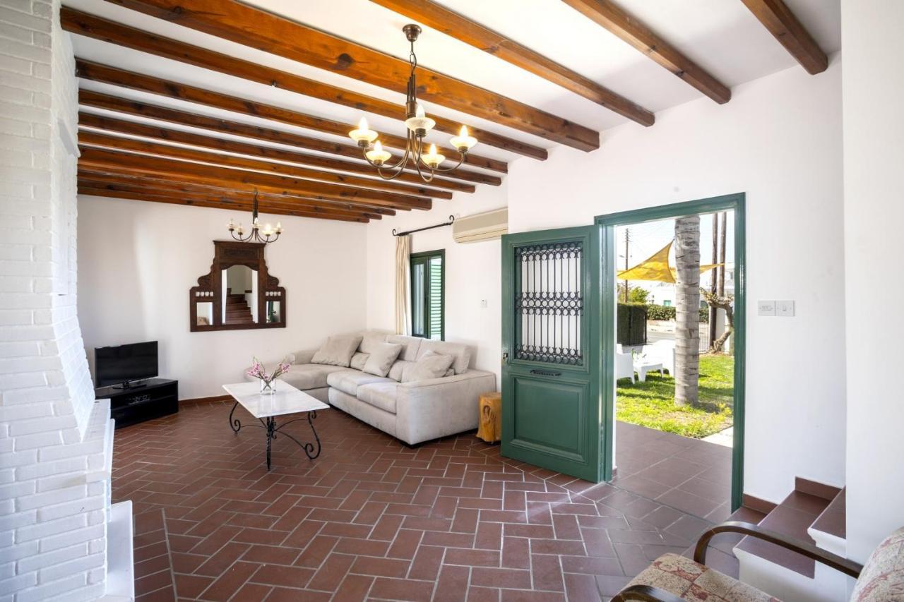 The Apple Tree Villa 普罗塔拉斯 外观 照片