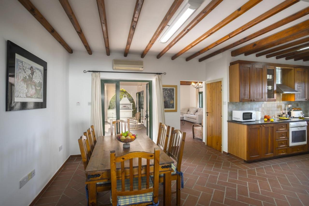 The Apple Tree Villa 普罗塔拉斯 外观 照片